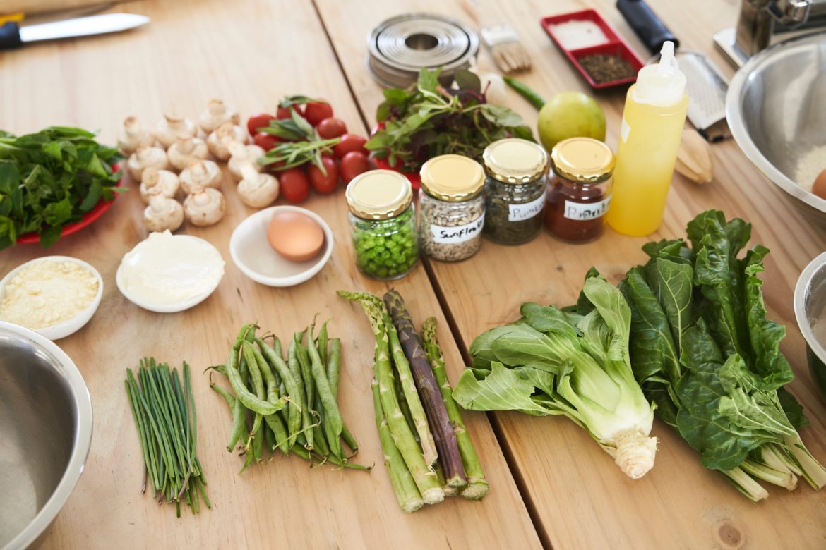 gareth-hubbard-qPcSUERqBAc-unsplash meal prep fruits et légumes